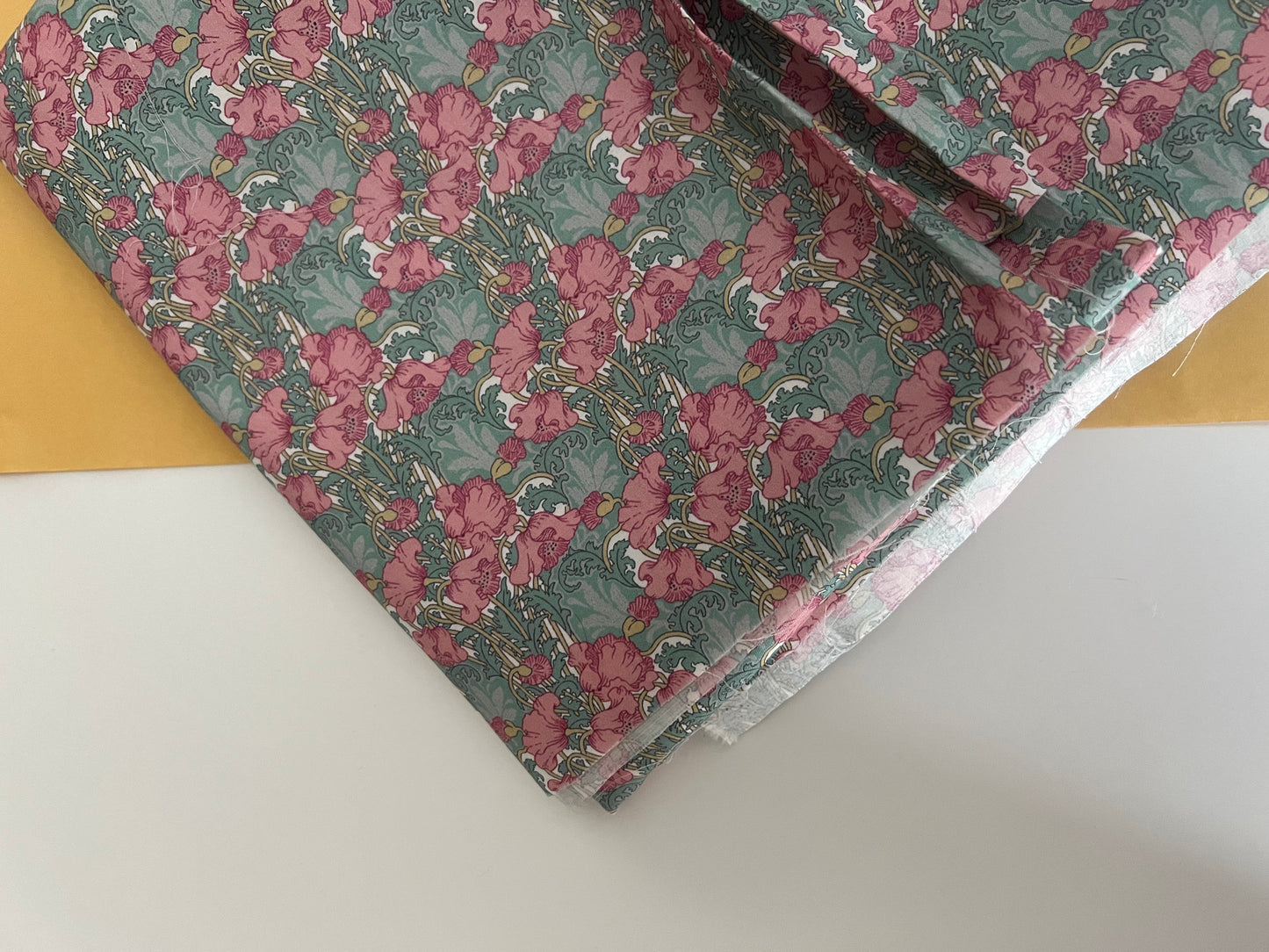 Cotton Poplin Flower Print - Pink 145 X 200cm